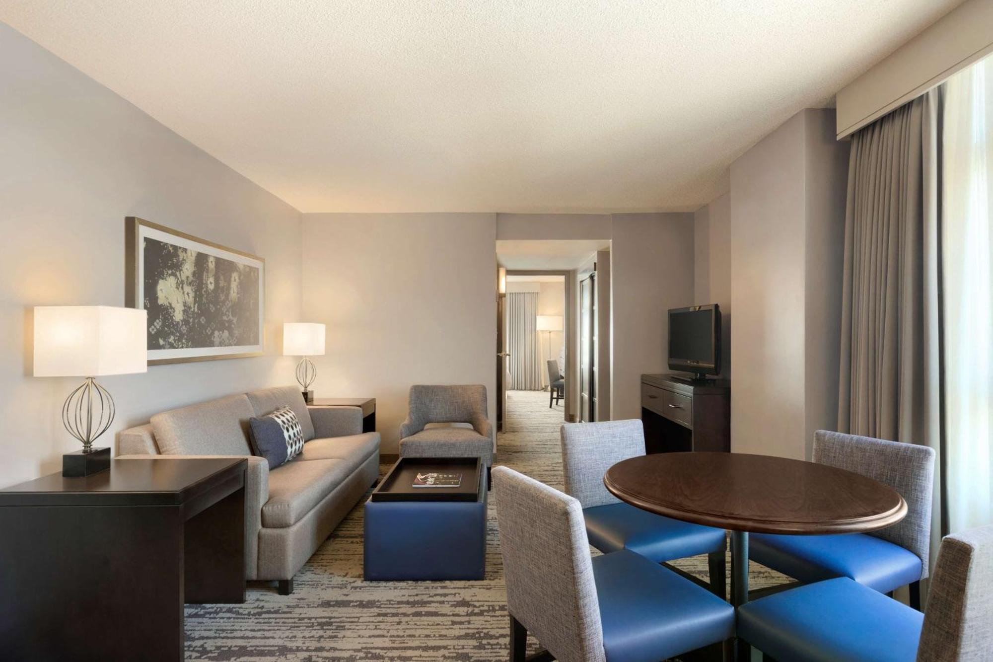 Embassy Suites By Hilton Atlanta At Centennial Olympic Park Exterior photo