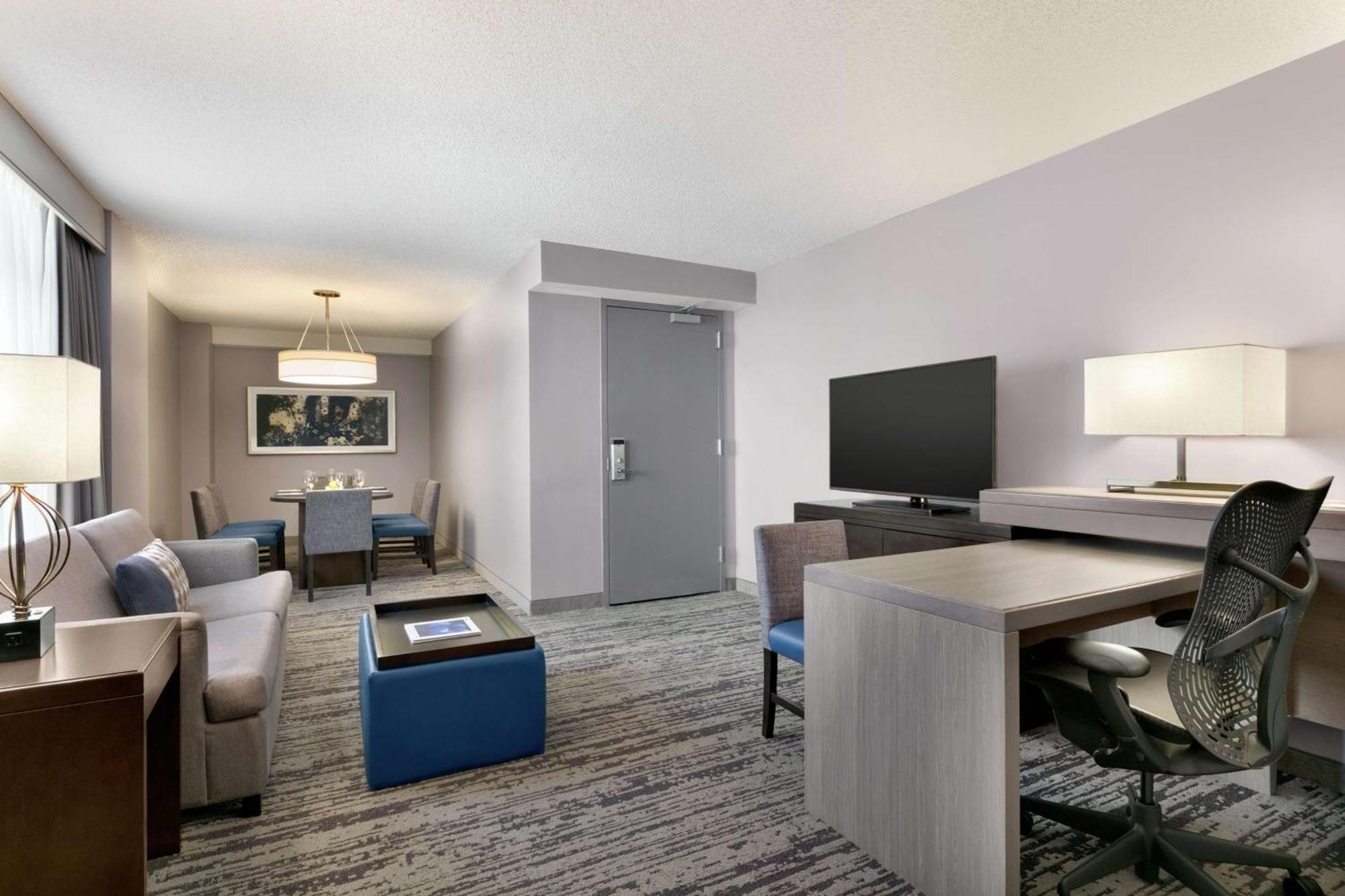 Embassy Suites By Hilton Atlanta At Centennial Olympic Park Exterior photo