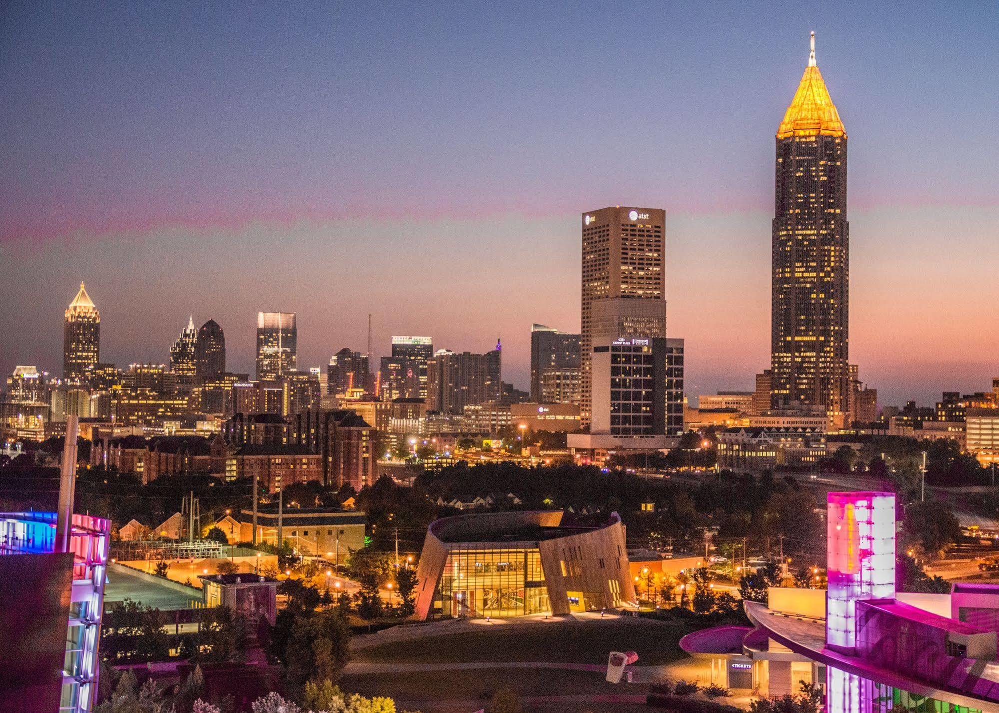 Embassy Suites By Hilton Atlanta At Centennial Olympic Park Exterior photo